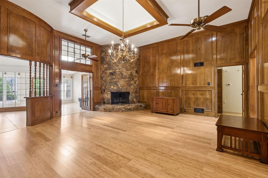 10101 Ashglen Circle