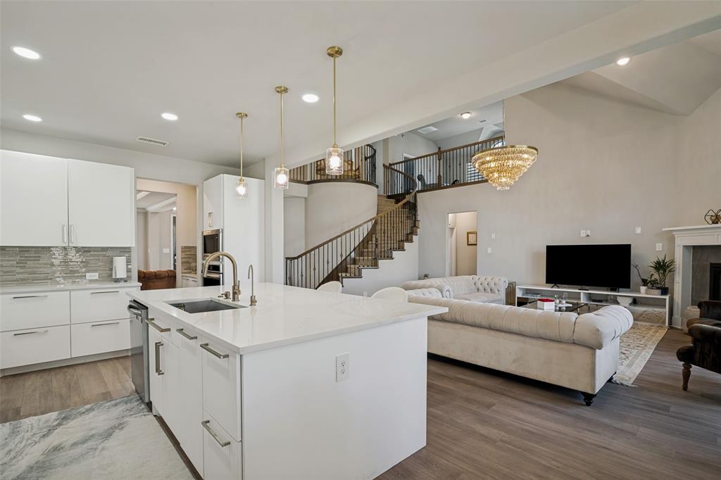 211 Sterling Heights