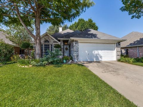 7425 Bennington Drive Watauga TX 76148