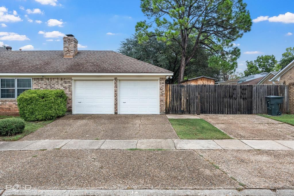 401 N Dresden Circle