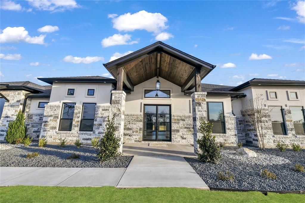 744 Cooper Trail