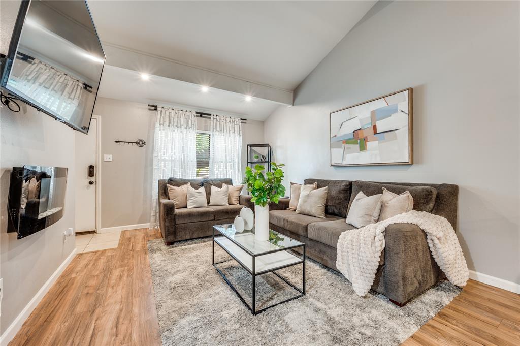 Brookgreen Twnhs 01 - Residential