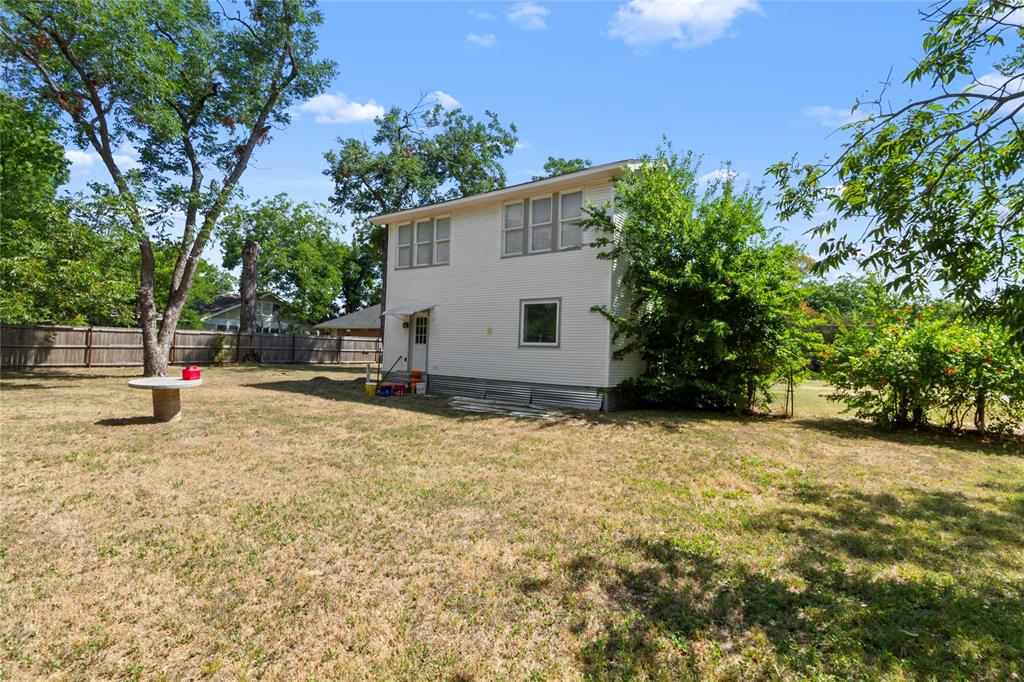 2200 N Beaton Street - Photo 4