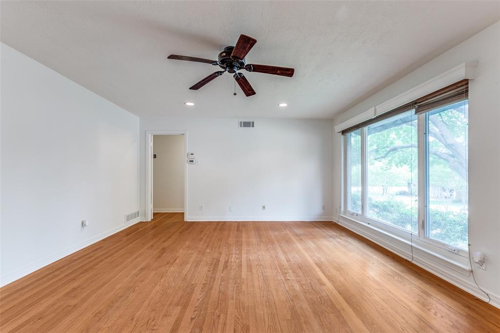 876 Lake Terrace Drive
