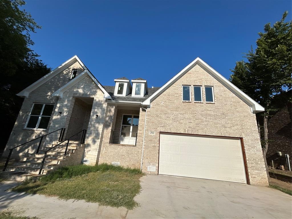 4712 WALNUT Street