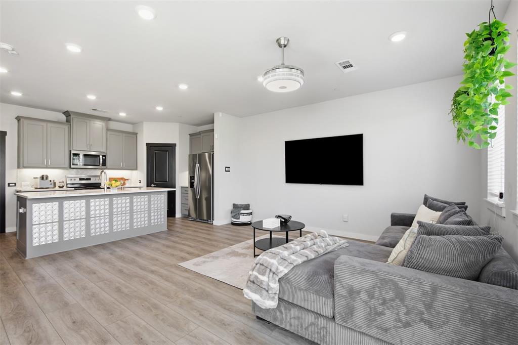 3721 Pine Leaf Lane