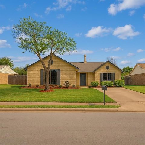 3825 Hackberry Lane Bedford TX 76021