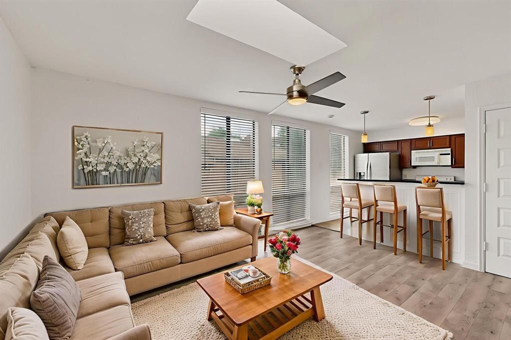 Holly Oaks Twnhms - Residential