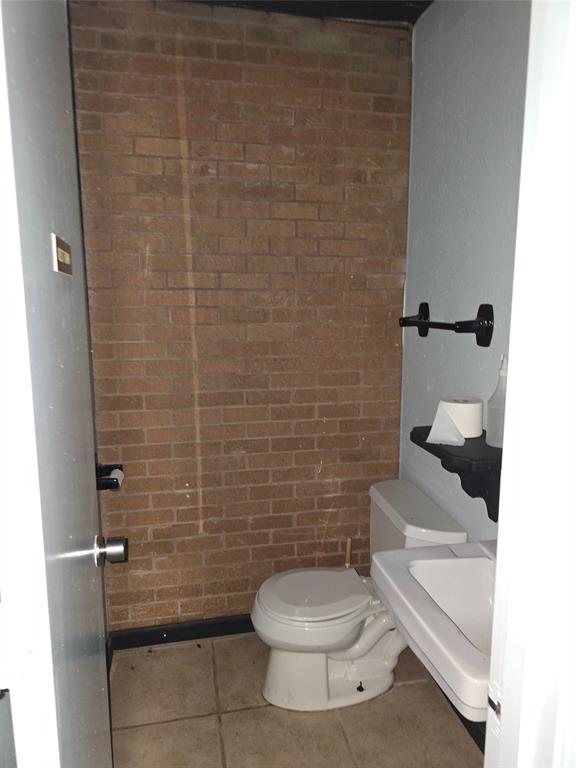 Thornhill Park Sub - Commercial Sale