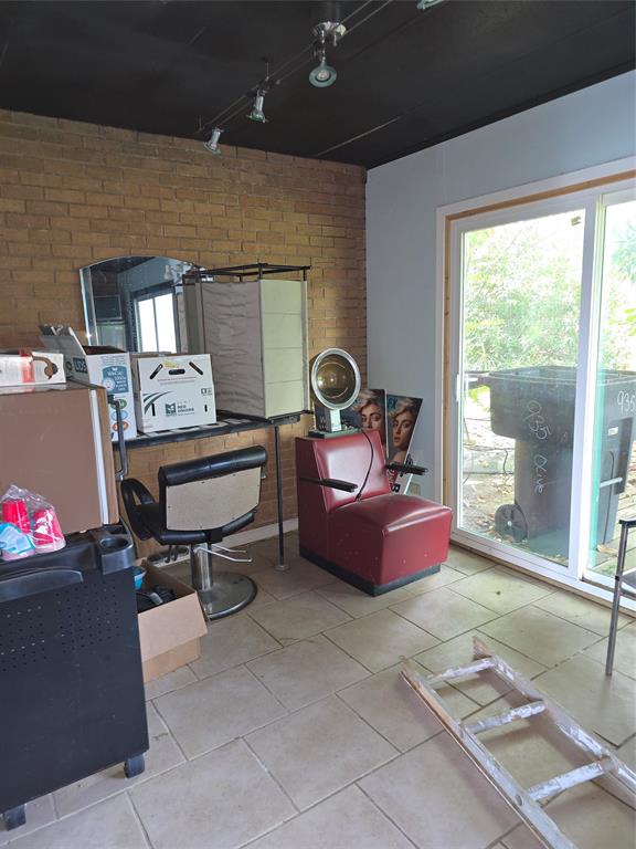 Thornhill Park Sub - Commercial Sale