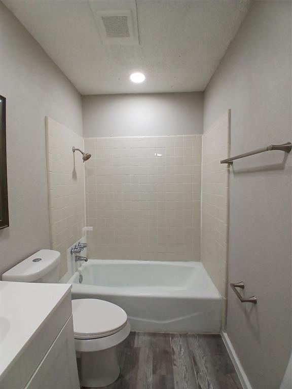 Los Arroyos - Residential Lease