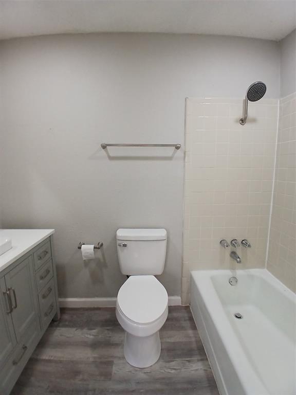 Los Arroyos - Residential Lease