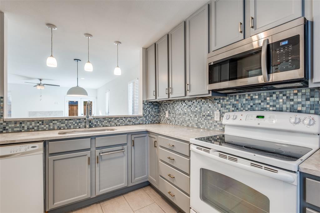 Oaks On The Lane Condo Ph 01 - Residential