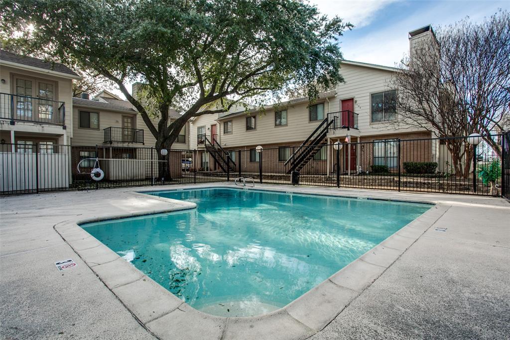 Oaks On The Lane Condo Ph 01 - Residential