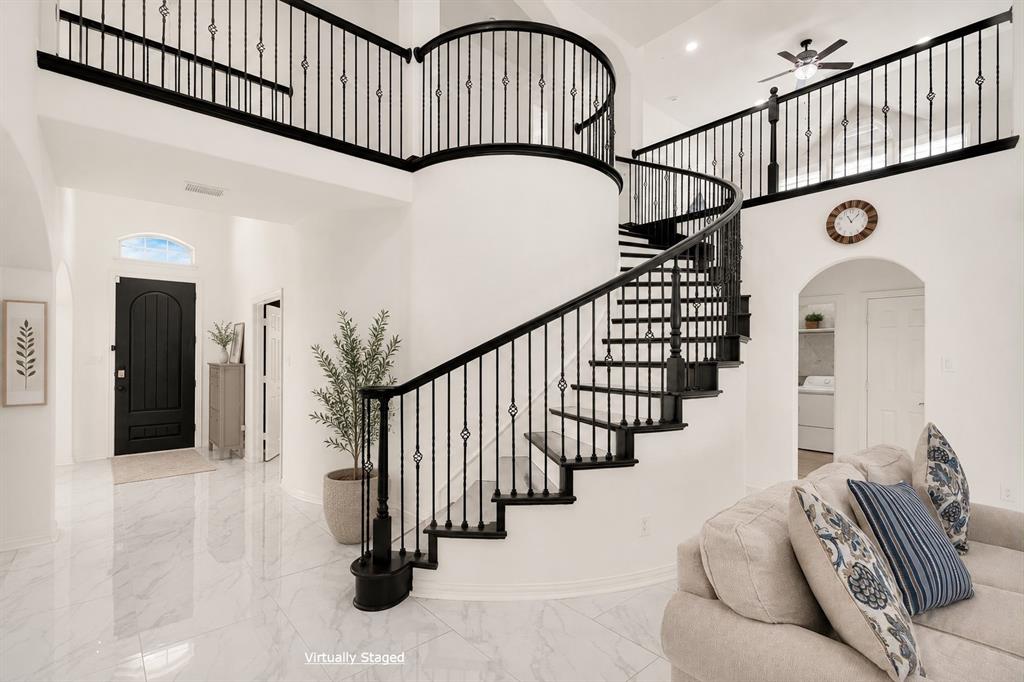 1505 Isaac Lane
