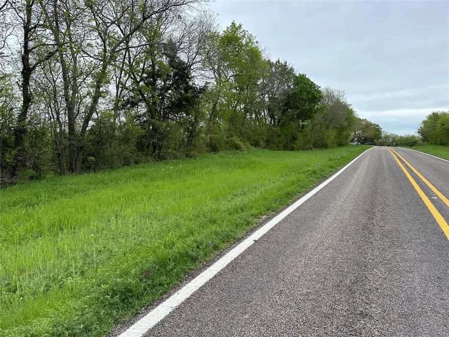 Come out to the countryside and see this beautiful 11 acre tract of land! Short driving distance to Greenville, but still far away enough from the city life. Heavily wooded with no restrictions. Build your dream home and make the land your own.