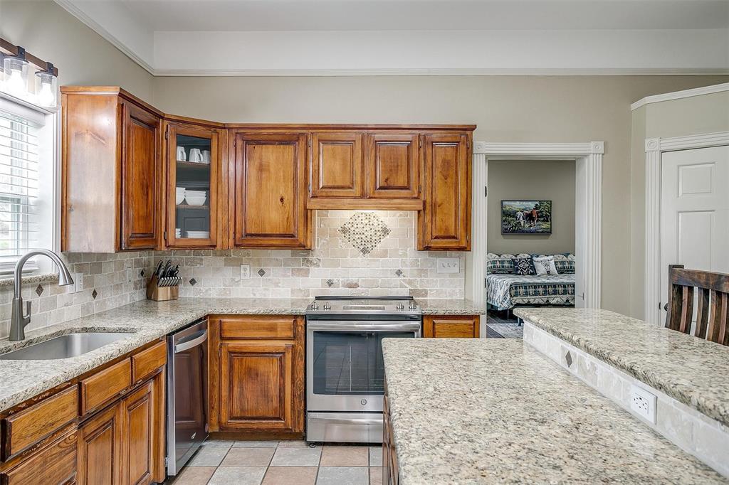 3930 Old Springtown Road 2