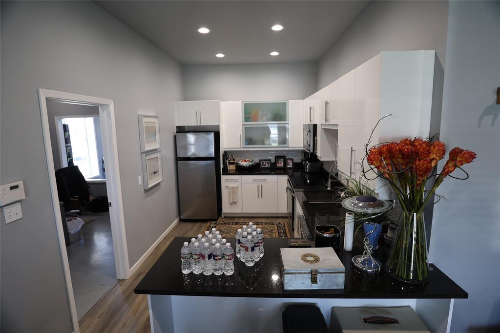 Sanford Circle Nrt Side Add - Commercial Sale