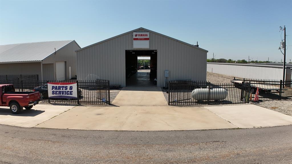 Sanford Circle Nrt Side Add - Commercial Sale