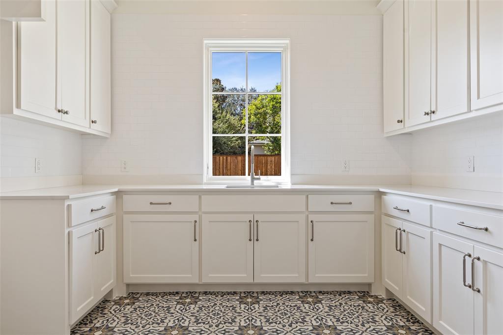 Manchester Downs - Residential