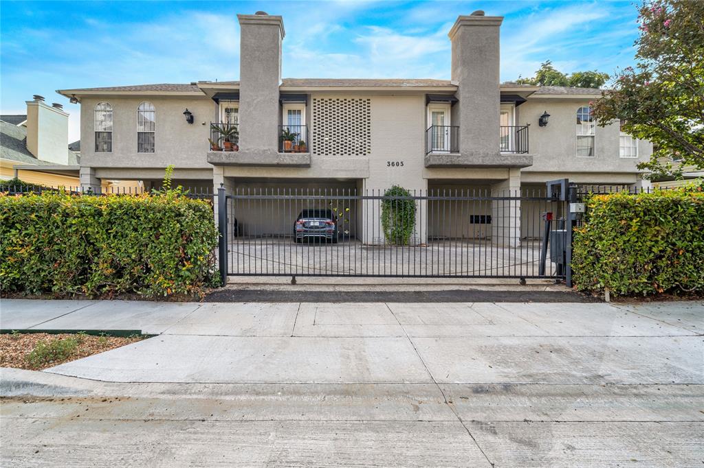 Brown Street Condo 3605 - Residential Lease