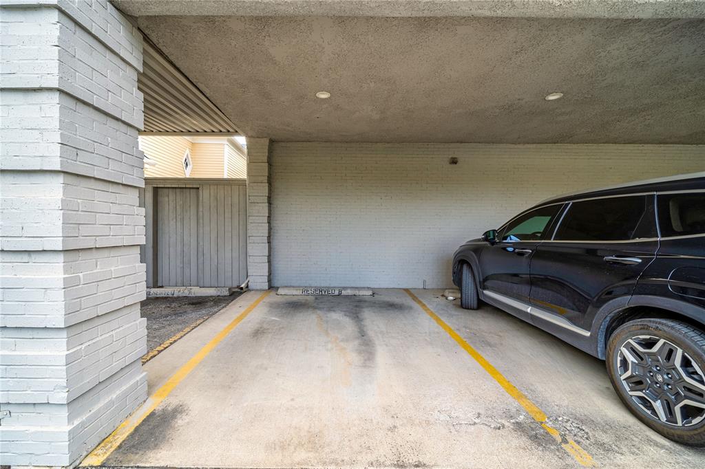 Brown Street Condo 3605 - Residential Lease