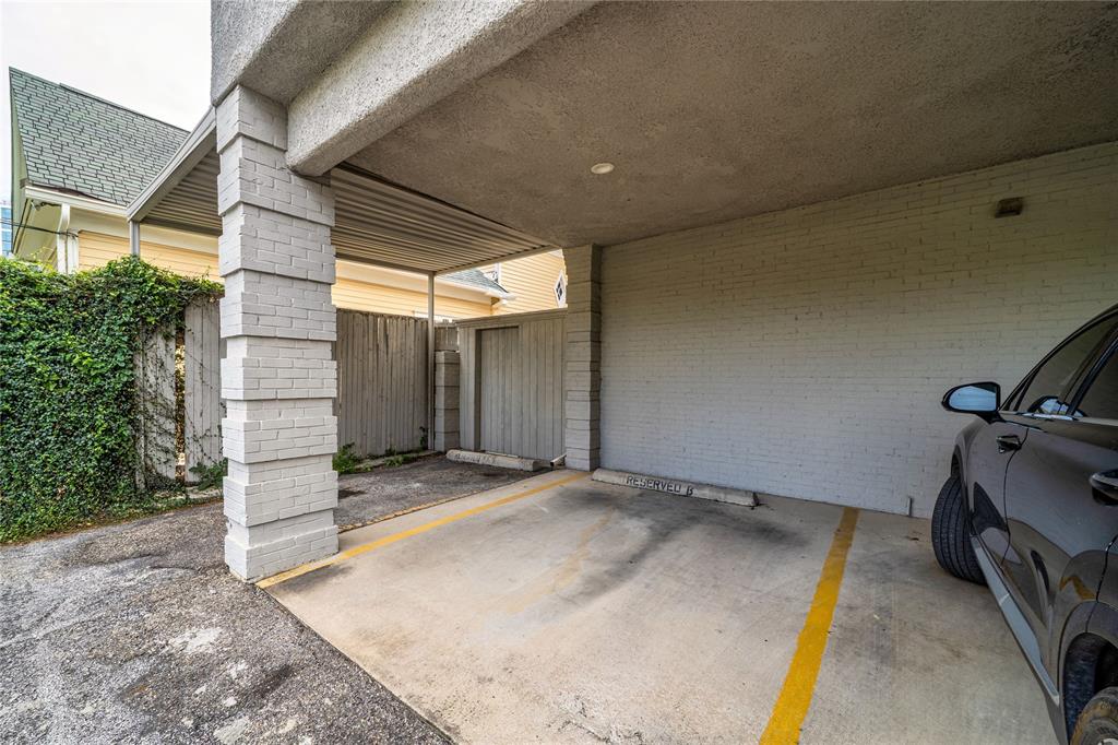 Brown Street Condo 3605 - Residential Lease