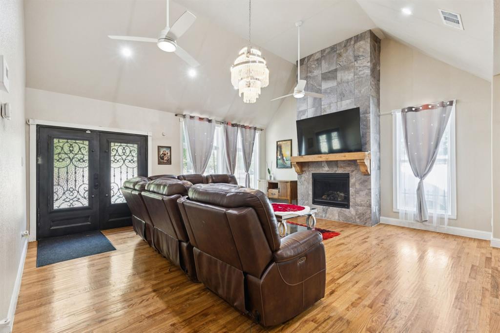 BROWNS - Residential