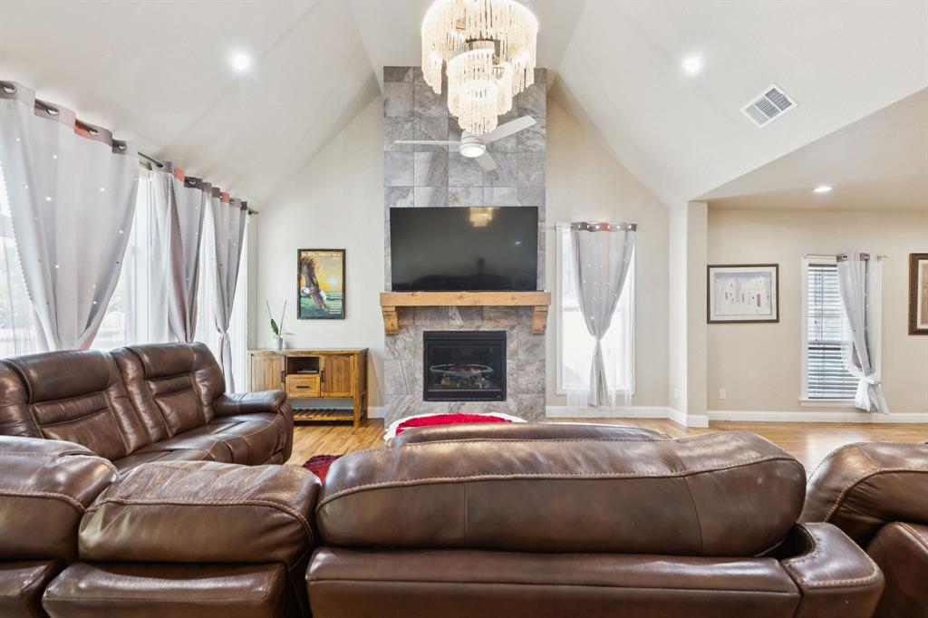 BROWNS - Residential