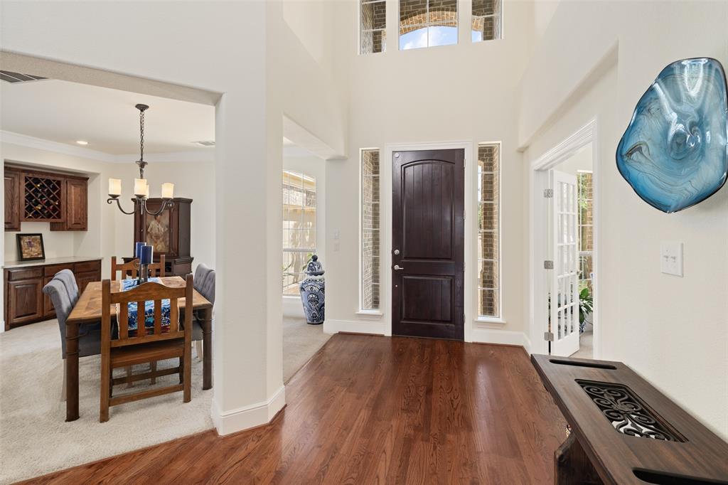 2801 Meadow Ridge Drive