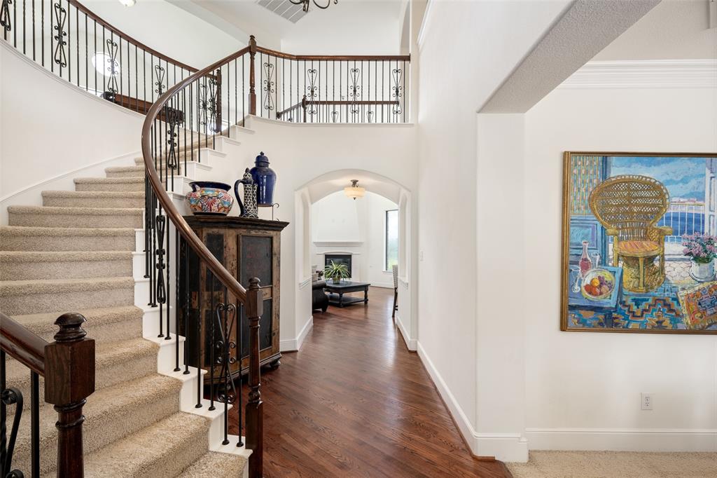 2801 Meadow Ridge Drive