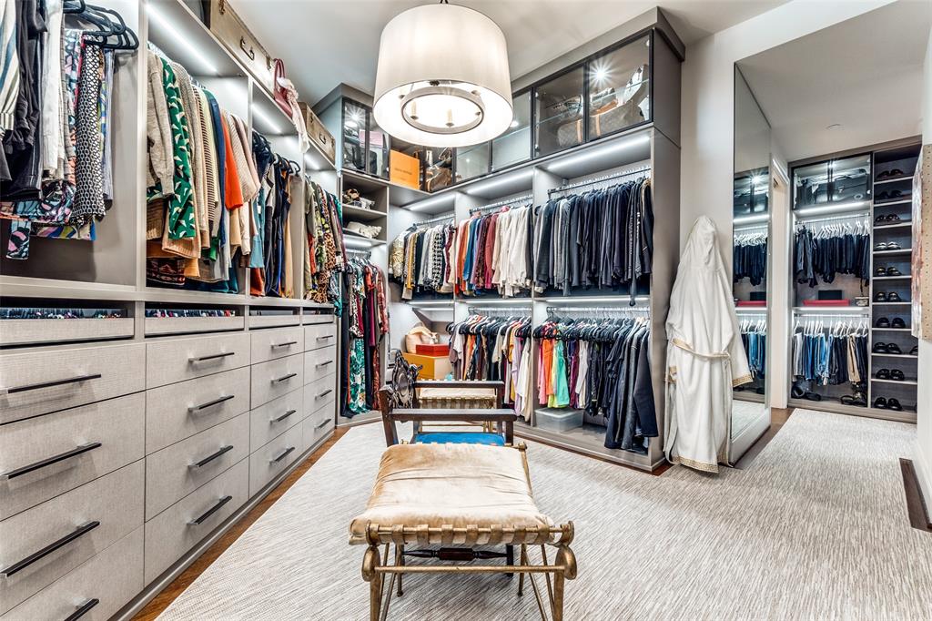 Tower & Regency Row Residence Condo - Residential