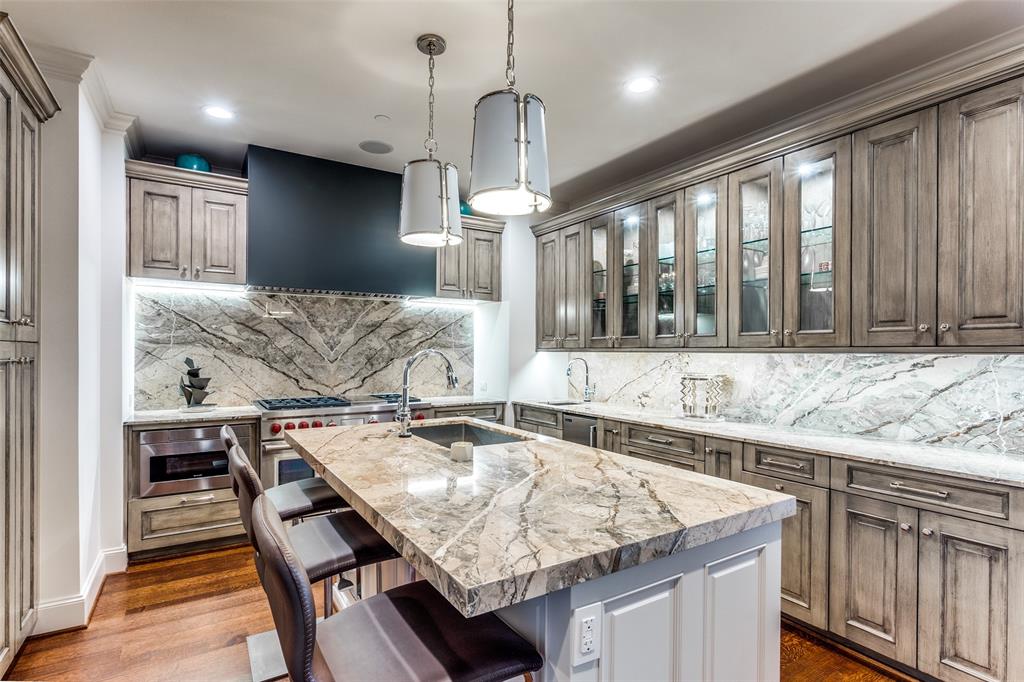 Tower & Regency Row Residence Condo - Residential