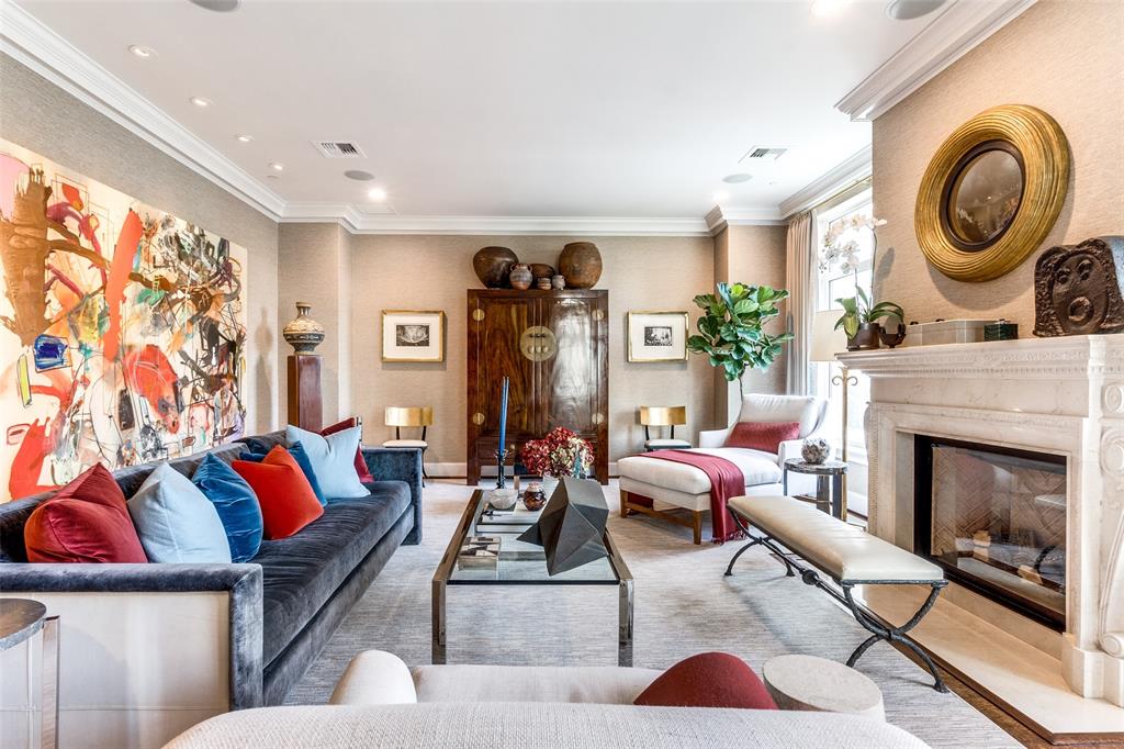 Tower & Regency Row Residence Condo - Residential