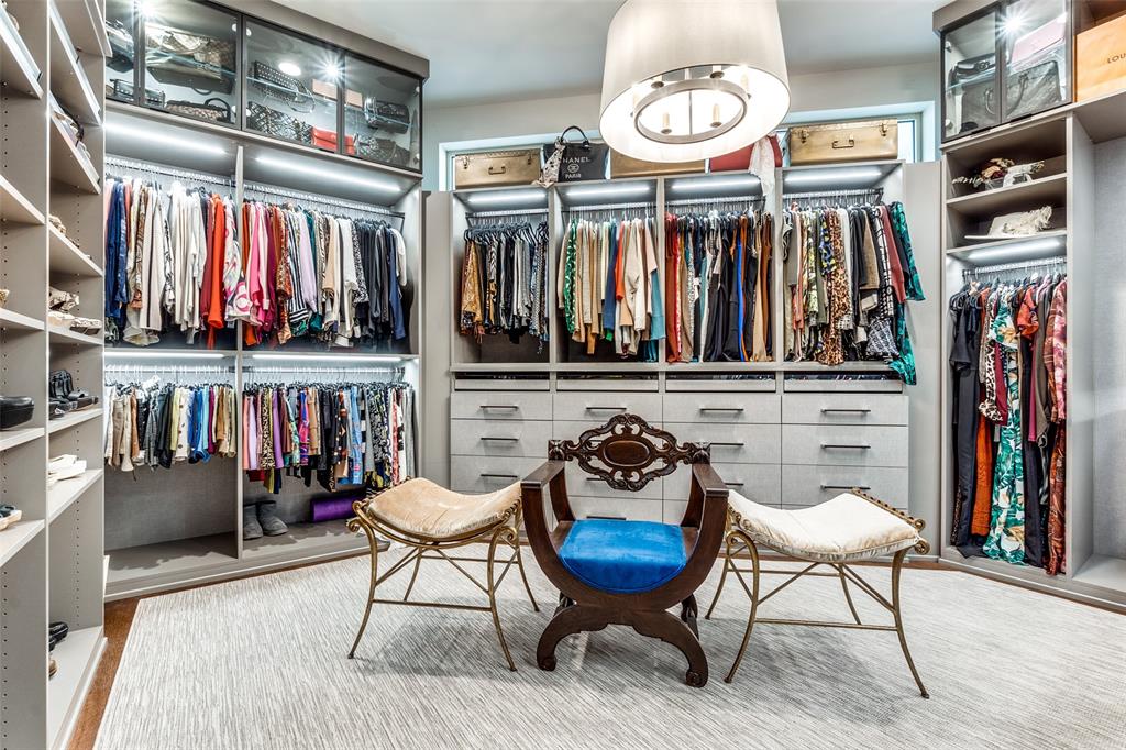 Tower & Regency Row Residence Condo - Residential