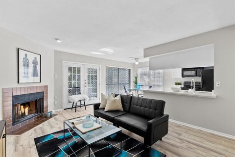 2505 Wedglea Drive 106 Dallas TX 75211