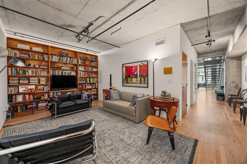 2011 Cedar Springs 305