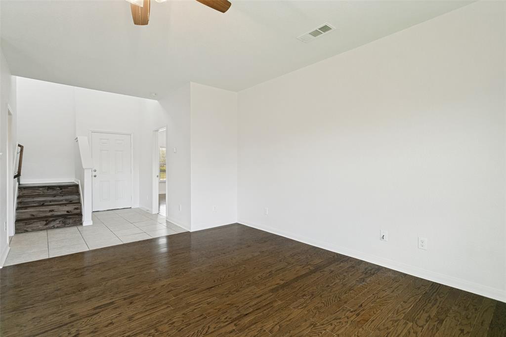 215 SILVERLEAF Drive