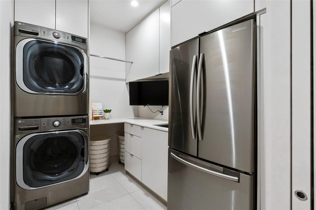 Midway Hills 06 03 Inst - Residential