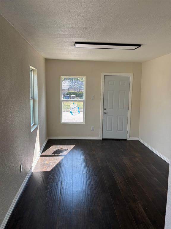 Montros - Commercial Lease