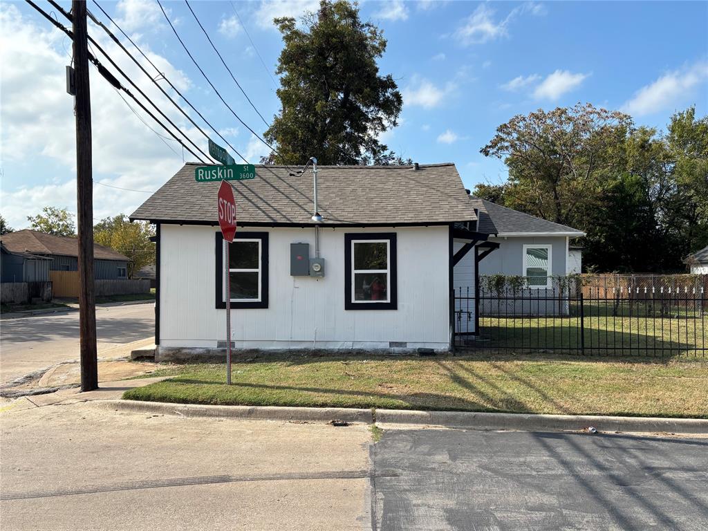 Montros - Commercial Lease