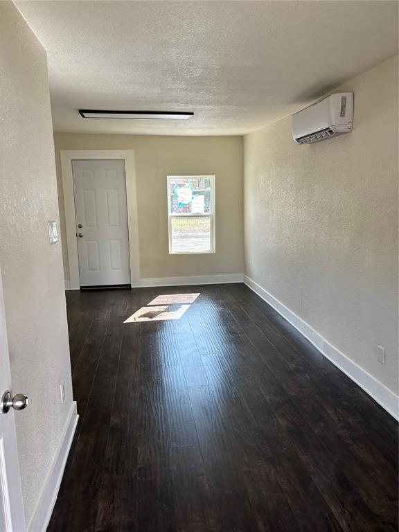 Montros - Commercial Lease