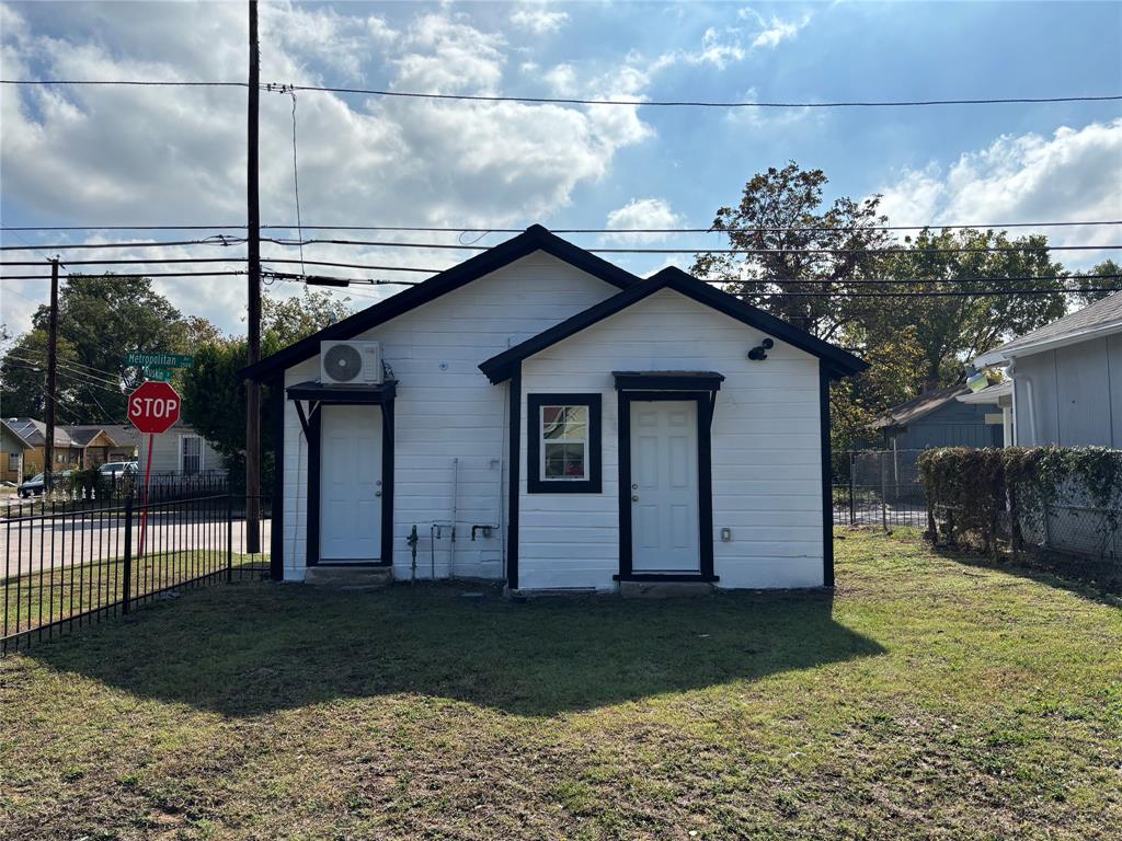 Montros - Commercial Lease