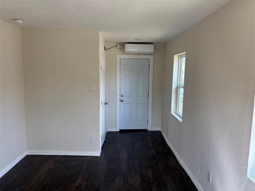 Montros - Commercial Lease