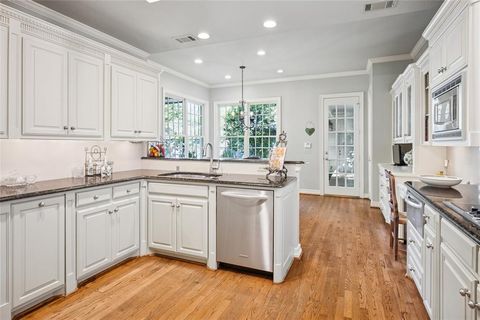 Tiny photo for 3816 Stanford Avenue, University Park, TX 75225 (MLS # 21097624)