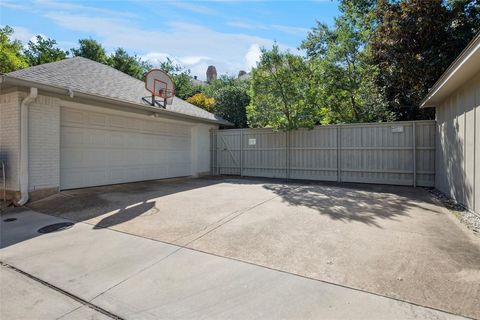 Tiny photo for 3816 Stanford Avenue, University Park, TX 75225 (MLS # 21097624)