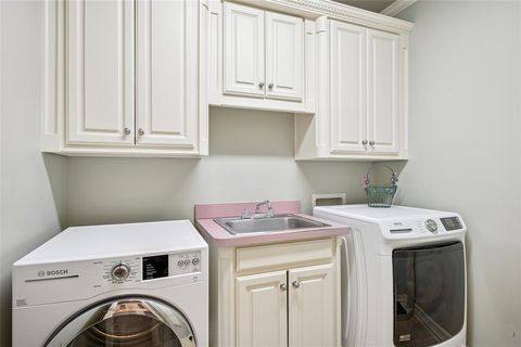 Tiny photo for 3816 Stanford Avenue, University Park, TX 75225 (MLS # 21097624)