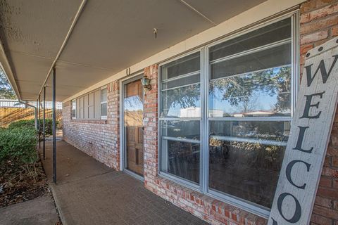 A home in Nocona