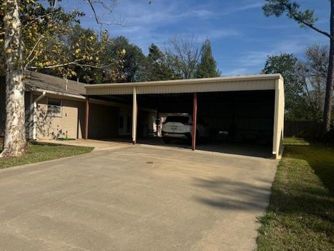 A home in Nocona