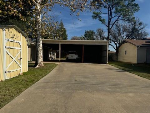 A home in Nocona